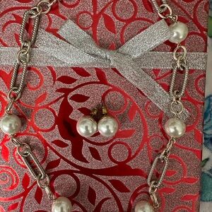 Elegant Silver Pearl Necklace and Earring Set